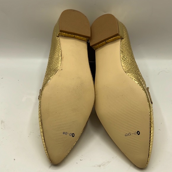 JUSTFAB   gold flat shoes size 10 in excellent condition. - Picture 7 of 9